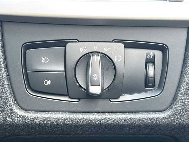ＢＭＷ ３２０ｄ 岐阜県 2014(平26)年 2.2万km 白 登録時走行距離22027km/純正ディスプレイオーディオ/バックカメラ/ドライビング・アシスト・プロフェッショナル/コーナーセンサー/レーダークルーズコントロール/ＬＥＤヘッドライト/パワーシート/ターボ車/純正アルミホイール/ＵＳＢ/Blue tooth/プッシュスタート/スマートキー/ABS/横滑り防止装置/レーンキープアシスト/オートライト/オートマチックハイビーム/エアバッグ運転席・助手席+サイド/衝突被害軽減システム