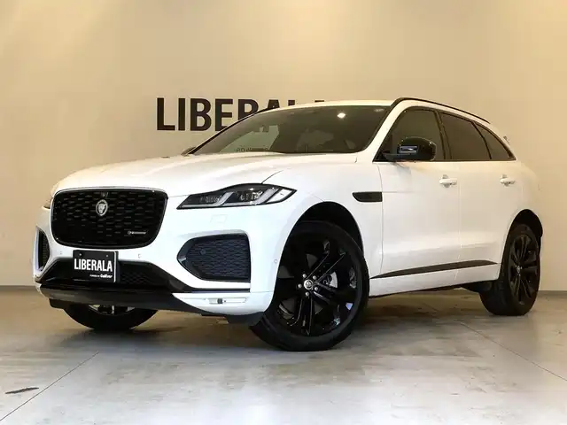 ジャガー ジャガー Ｆペース R－ダイナミック SE 熊本県 2024(令6)年 0.8万km パール ・スマートキー/・プッシュスタート/・ガラスルーフ/・エマージェンシーブレーキ/・エマージェンシーレーンキープ/・ドライバーコンディションモニタ/・パークエイド/・リアクロストラフィックモニター/・オートハイビーム/・クルーズコントロール(追従式)/・黒革シート/・前席パワーシート/・前席シートヒーター /・ハンドルヒーター /・純正メモリナビ/　【Bluetooth・USB・AppleCarPlay・AndroidAuto】/・MERIDIANサウンドシクテム/・全方位カメラ/・ワイヤレス充電/・ETC2.0/・パワーバックドア/・LEDヘッドランプ/・純正マット/・保証書/取説