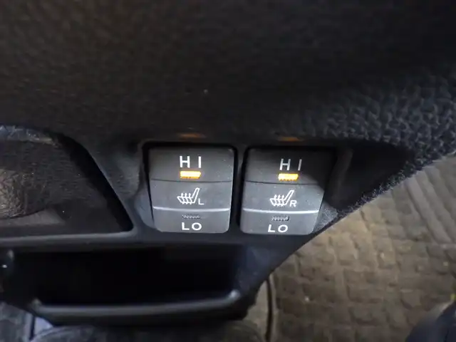 トヨタ エスクァイア Gi 千葉県 2016(平28)年 5.5万km ボルドーマイカメタリック Toyota Safety Sense/・プリクラッシュセーフティ/・レーンディパーチャーアラート/・オートハイビーム/クルーズコントロール/アイドリングストップ/両側パワースライドドア/前席シートヒーター/純正SDナビ/地デジTV/【DVD/CD再生機能　Bluetooth接続】/バックカメラ/革巻きステアリング/ETC/LEDヘッドライト/フォグライト/ウインカーミラー/社外フロントグリル/社外15インチアルミホイル/スマートキー