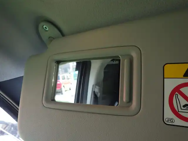 トヨタ エスクァイア Gi 千葉県 2016(平28)年 5.5万km ボルドーマイカメタリック Toyota Safety Sense/・プリクラッシュセーフティ/・レーンディパーチャーアラート/・オートハイビーム/クルーズコントロール/アイドリングストップ/両側パワースライドドア/前席シートヒーター/純正SDナビ/地デジTV/【DVD/CD再生機能　Bluetooth接続】/バックカメラ/革巻きステアリング/ETC/LEDヘッドライト/フォグライト/ウインカーミラー/社外フロントグリル/社外15インチアルミホイル/スマートキー