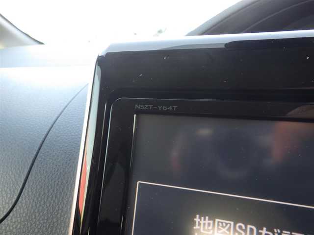 トヨタ エスクァイア Gi 千葉県 2016(平28)年 5.5万km ボルドーマイカメタリック Toyota Safety Sense/・プリクラッシュセーフティ/・レーンディパーチャーアラート/・オートハイビーム/クルーズコントロール/アイドリングストップ/両側パワースライドドア/前席シートヒーター/9インチ純正SDナビ/地デジTV/【DVD/CD再生機能　Bluetooth接続】/バックカメラ/革巻きステアリング/ETC/LEDヘッドライト/フォグライト/ウインカーミラー/社外フロントグリル/社外15インチアルミホイル/スマートキー