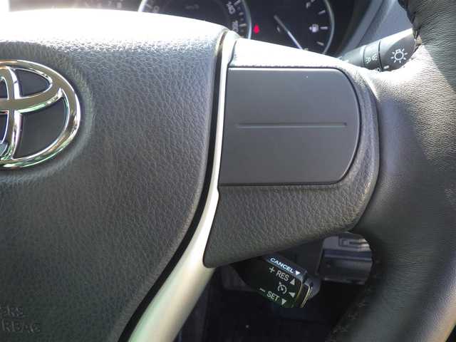 トヨタ エスクァイア Gi 千葉県 2016(平28)年 5.5万km ボルドーマイカメタリック Toyota Safety Sense/・プリクラッシュセーフティ/・レーンディパーチャーアラート/・オートハイビーム/クルーズコントロール/アイドリングストップ/両側パワースライドドア/前席シートヒーター/9インチ純正SDナビ/地デジTV/【DVD/CD再生機能　Bluetooth接続】/バックカメラ/革巻きステアリング/ETC/LEDヘッドライト/フォグライト/ウインカーミラー/社外フロントグリル/社外15インチアルミホイル/スマートキー