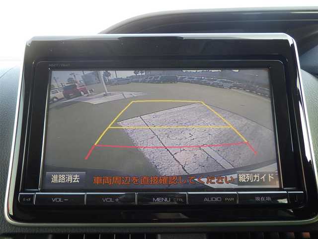 トヨタ エスクァイア Gi 千葉県 2016(平28)年 5.5万km ボルドーマイカメタリック Toyota Safety Sense/・プリクラッシュセーフティ/・レーンディパーチャーアラート/・オートハイビーム/クルーズコントロール/アイドリングストップ/両側パワースライドドア/前席シートヒーター/9インチ純正SDナビ/地デジTV/【DVD/CD再生機能　Bluetooth接続】/バックカメラ/革巻きステアリング/ETC/LEDヘッドライト/フォグライト/ウインカーミラー/社外フロントグリル/社外15インチアルミホイル/スマートキー