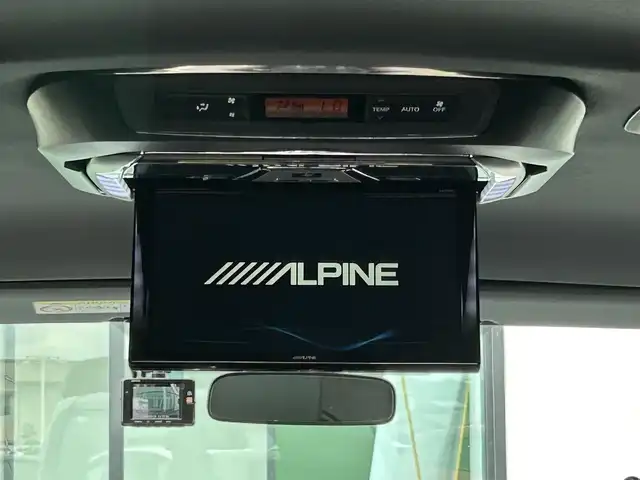 トヨタ ヴォクシー ZS 煌 香川県 2019(平31)年 2.5万km ブラック 登録時走行距離：24178km/社外１１インチナビ　/フルセグＴＶ　/社外フリップダウン　/ＥＴＣ　/ドラレコ　/両パワスラ/バックカメラ　/クルコン　/コーナーセンサー　/ＬＥＤヘッドライト　/オートライト　/横滑り防止　/スマートキー　/プッシュスタート