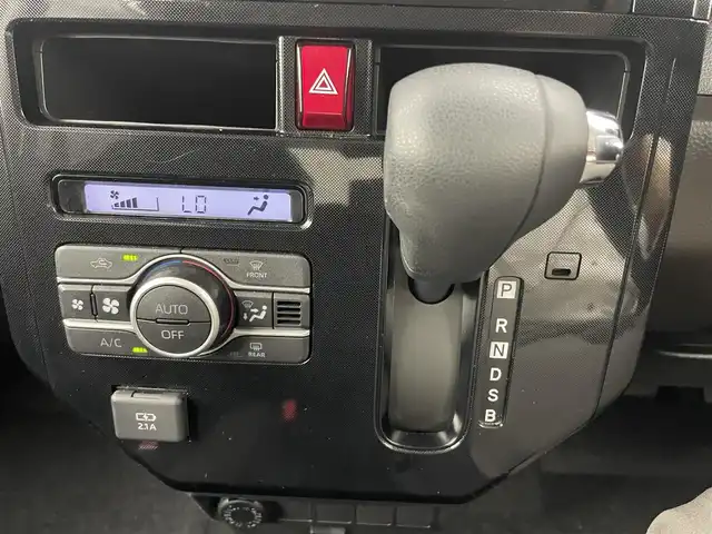 トヨタ ルーミー G 岡山県 2022(令4)年 3.1万km パールホワイトⅢ メモリーナビ/【Bluetooth/フルセグTV/CD】/型番:MDV-D208BT/両側パワースライドドア/バックカメラ/衝突軽減ブレーキシステム/ビルトインETC/LEDヘッドライト/社外ドライブレコーダー（前）/横滑り防止装置/プッシュスタート/スマートキー×1