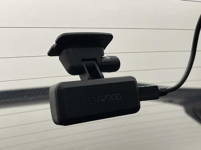 ホンダ シビック タイプR 新潟県 2024(令6)年 0.6万km チャンピオンシップホワイト 純正9インチHonda CONNECTディスプレイ/・フルセグTV/AM/FM/USB/Bluetooth/・AppleCarPlay/AndroidAuto/バックカメラ/ビルトインETC2.0/電子パーキングブレーキ/BRAKE HOLD機能/前席Honda TYPE Rシート/TYPE R専用ステアリングホイール/新車時保証書/取扱説明書/スペアキー１本/Honda SENSING/・衝突軽減ブレーキ（CMBS）/・路外逸脱抑制機能/・アダプティブクルーズコントロール（ACC）/・車線維持支援システム（LKAS）/・近距離衝突軽減ブレーキ/・先行車発進お知らせ機能/・標識認識機能/・ブラインドスポットインフォメーション/・パーキングセンサーシステム