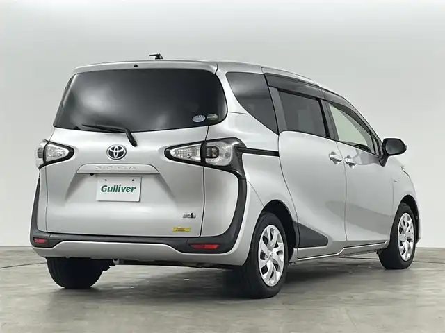 トヨタ シエンタ ハイブリッド G 福島県 2016(平28)年 6.2万km シルバーM トヨタセーフティセンスC/・衝突被害軽減ブレーキ/・クリアランスソナー/・先行車発進お知らせ/・オートハイビーム/純正7インチナビ/・フルセグTV/BT/SD/DVD/CD/AM/FM/・ETC/・バックカメラ/・前方ドライブレコーダー/両側パワースライドドア/3列目シート/革張ステアリング/・ステアリングリモコン/プッシュスタート/・スマートキー/電動格納ミラー/・ウィンカーミラー/ハロゲンヘッドライト/・ヘッドライトレベライザー