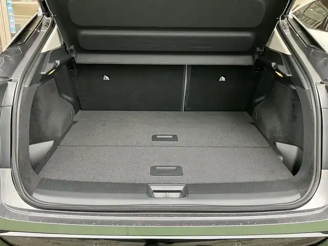 日産 アリア B6 神奈川県 2022(令4)年 1.4万km ダークメタルグレー 純正ナビ/・AM/FM/HDMI/BT/・AppleCarPlay/AndroidAuto/・フルセグTV/全周囲カメラ/・フロント/バック/サイド/プロパイロット2.0/衝突防止支援/踏み間違い防止支援/後側方車両検知支援/後側方車両衝突防止支援/車両逸脱警報/車両逸脱防止支援/駐車支援/オートマチックハイビーム/純正革巻きステアリング/・ステアリングスイッチ/レザーシート/・D/N席パワーシート/・D/N席シートヒーター/・全席シートヒーター/オートライト/・LEDライト/・フォグランプ/デジタルインナーミラー/電動アームレスト/サンルーフ/ETC2.0/BOSEプレミアムサウンド/前後ドライブレコーダー/電動格納ミラー/・ウィンカーミラー/e-pedal/置くだけ充電/電動サイドブレーキ/・オートホールドボタン/パワーバックドア/純正ドアバイザー/純正アルミホイール/純正フロアマット/スマートキー/・スペアキー