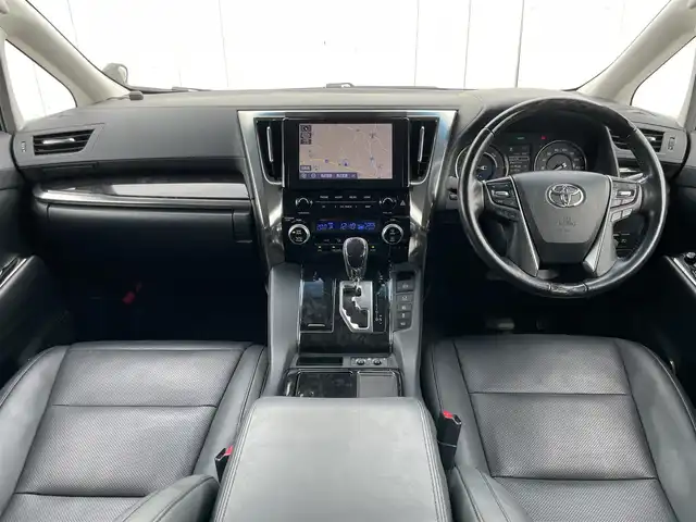 トヨタ ヴェルファイア ハイブリット ZR Gエディション 山口県 2020(令2)年 4.2万km スパークリングブラックパールクリスタルシャイン 外部検査済み/ワンオーナー/4WD/AppleCarPlay/純正メモリナビ/ （DVD/フルセグTV/Bluetooth/USB）/バックカメラ/ビルトインETC2.0/前後ドライブレコーダー/デジタルインナーミラー/後席フリップダウンモニター/両側パワースライドドア/レザーシート/前席・2列目パワーシート/前席シートヒーター/前席エアシート/パワーバックドア/ステアリングヒーター/リアサンシェード/TOYOTA Safety Sense/・レーダークルーズ コントロール/・プリクラッシュセーフティ/・レーントレーシングアシスト/・レーンディパーチャーアラート/・ロードサインアシスト/・先行車発進告知機能/・オートマチックハイビーム/ブラインドスポットモニター/パーキングサポートブレーキ/リアクロストラフィックアラート/横滑り防止機能/スマートキー/純正17インチアルミホイール/純正LEDヘッドライト/カーテンエアバック/スペアキー1本/保証書/取扱説明書