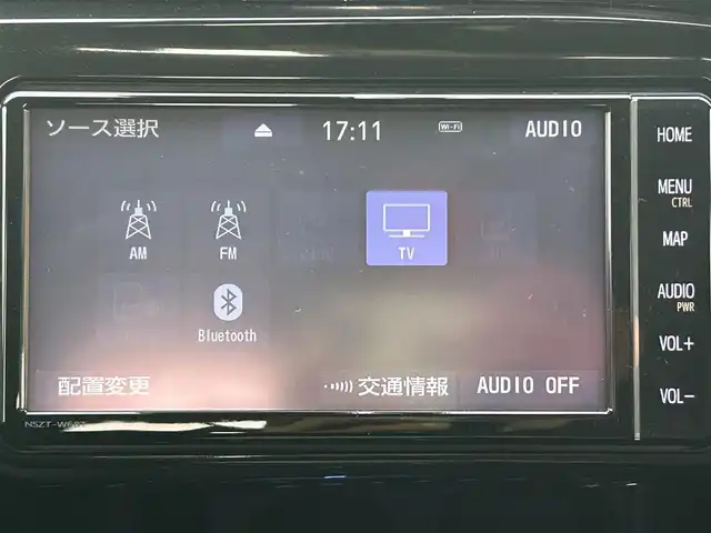 トヨタ ハイラックス Z 福岡県 2022(令4)年 2.5万km スーパーホワイトⅡ ワンオーナー/4WD/純正メモリナビ【NSZT-W68T】/　(AM/FM/CD/DVD/Bluetooth/フルセグTV)/バックカメラ/運転支援装置/・プリクラッシュセーフティ/・レーンディパーチャーアラート/・ロードサインアシスト/・レーダークルーズコントロール/・先行車発進告知/・クリアランスソナー/・リヤデフロック/・ダウンヒルアシストコントロールシステム/荷台トノカバー/パワーヒーター/排出ガス浄化/純正17インチアルミホイール/革巻きステアリング/ステアリングスイッチ/純正フロアマット/純正ETC/スペアタイヤ/アクセサリーソケット/ISOFIX/スペアキー×2(鍵のみ)/保証書/取扱説明書/ナビ取扱説明書