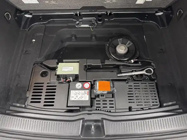 メルセデス・ベンツ Ｂ２００ｄ AMGライン 三重県 2020(令2)年 2.4万km デジタルホワイト ディーゼル・ターボ/FF/MTモード付コラム8AT/10.25インチナビ MBUX/（AM/FM/TV/USB-C/Bluetooth/CarPlay/AndroidAuto）/360°カメラシステム*/ドライブレコーダー 前後/ETC2.0/安全/レーダーセーフティパッケージ*/●PRE-SAFEブレーキ、PRE-SAFE＋/●アクティブレーンキーピングアシスト/●ブラインドスポットアシスト/●アクティブディスタンスアシスト・ディストロニック（追従走行・自動再発進機能付クルコン）/●パークトロニック（コーナーセンサー）/●アクティブパーキングアシスト/●レーンチェンジアシスト/●アテンションアシスト/など/装備/【AMGライン*】/●18インチ5ツインスポークAW/●ステンレスペダル/●アダプティブハイビームアシスト・プラス/【アドバンスドパッケージ*】/●ヘッドアップディスプレイ/●アドバンスドサウンドシステム（10スピーカー）/・ハーフレザーシート/・シートヒーター（D/N）/・メモリー付12wayパワーシート（D/N）/・左右独立オートエアコン/・LEDインテリジェントライトシステム/・オートトランク/など/*…メーカーOP