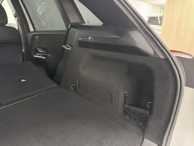 メルセデス・ベンツ Ｂ２００ｄ AMGライン 三重県 2020(令2)年 2.4万km デジタルホワイト ディーゼル・ターボ/FF/MTモード付コラム8AT/10.25インチナビ MBUX/（AM/FM/TV/USB-C/Bluetooth/CarPlay/AndroidAuto）/360°カメラシステム*/ドライブレコーダー 前後/ETC2.0/安全/レーダーセーフティパッケージ*/●PRE-SAFEブレーキ、PRE-SAFE＋/●アクティブレーンキーピングアシスト/●ブラインドスポットアシスト/●アクティブディスタンスアシスト・ディストロニック（追従走行・自動再発進機能付クルコン）/●パークトロニック（コーナーセンサー）/●アクティブパーキングアシスト/●レーンチェンジアシスト/●アテンションアシスト/など/装備/【AMGライン*】/●18インチ5ツインスポークAW/●ステンレスペダル/●アダプティブハイビームアシスト・プラス/【アドバンスドパッケージ*】/●ヘッドアップディスプレイ/●アドバンスドサウンドシステム（10スピーカー）/・ハーフレザーシート/・シートヒーター（D/N）/・メモリー付12wayパワーシート（D/N）/・左右独立オートエアコン/・LEDインテリジェントライトシステム/・オートトランク/など/*…メーカーOP