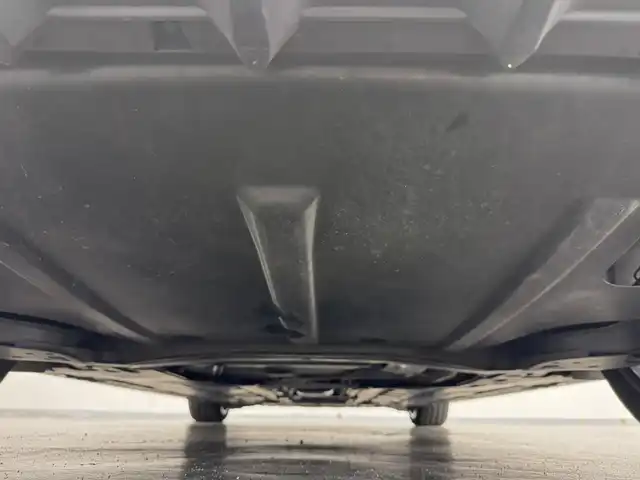 メルセデス・ベンツ Ｂ２００ｄ AMGライン 三重県 2020(令2)年 2.4万km デジタルホワイト ディーゼル・ターボ/FF/MTモード付コラム8AT/10.25インチナビ MBUX/（AM/FM/TV/USB-C/Bluetooth/CarPlay/AndroidAuto）/360°カメラシステム*/ドライブレコーダー 前後/ETC2.0/安全/レーダーセーフティパッケージ*/●PRE-SAFEブレーキ、PRE-SAFE＋/●アクティブレーンキーピングアシスト/●ブラインドスポットアシスト/●アクティブディスタンスアシスト・ディストロニック（追従走行・自動再発進機能付クルコン）/●パークトロニック（コーナーセンサー）/●アクティブパーキングアシスト/●レーンチェンジアシスト/●アテンションアシスト/など/装備/【AMGライン*】/●18インチ5ツインスポークAW/●ステンレスペダル/●アダプティブハイビームアシスト・プラス/【アドバンスドパッケージ*】/●ヘッドアップディスプレイ/●アドバンスドサウンドシステム（10スピーカー）/・ハーフレザーシート/・シートヒーター（D/N）/・メモリー付12wayパワーシート（D/N）/・左右独立オートエアコン/・LEDインテリジェントライトシステム/・オートトランク/など/*…メーカーOP