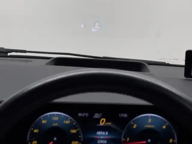 メルセデス・ベンツ Ｂ２００ｄ AMGライン 三重県 2020(令2)年 2.4万km デジタルホワイト ディーゼル・ターボ/FF/MTモード付コラム8AT/10.25インチナビ MBUX/（AM/FM/TV/USB-C/Bluetooth/CarPlay/AndroidAuto）/360°カメラシステム*/ドライブレコーダー 前後/ETC2.0/安全/レーダーセーフティパッケージ*/●PRE-SAFEブレーキ、PRE-SAFE＋/●アクティブレーンキーピングアシスト/●ブラインドスポットアシスト/●アクティブディスタンスアシスト・ディストロニック（追従走行・自動再発進機能付クルコン）/●パークトロニック（コーナーセンサー）/●アクティブパーキングアシスト/●レーンチェンジアシスト/●アテンションアシスト/など/装備/【AMGライン*】/●18インチ5ツインスポークAW/●ステンレスペダル/●アダプティブハイビームアシスト・プラス/【アドバンスドパッケージ*】/●ヘッドアップディスプレイ/●アドバンスドサウンドシステム（10スピーカー）/・ハーフレザーシート/・シートヒーター（D/N）/・メモリー付12wayパワーシート（D/N）/・左右独立オートエアコン/・LEDインテリジェントライトシステム/・オートトランク/など/*…メーカーOP