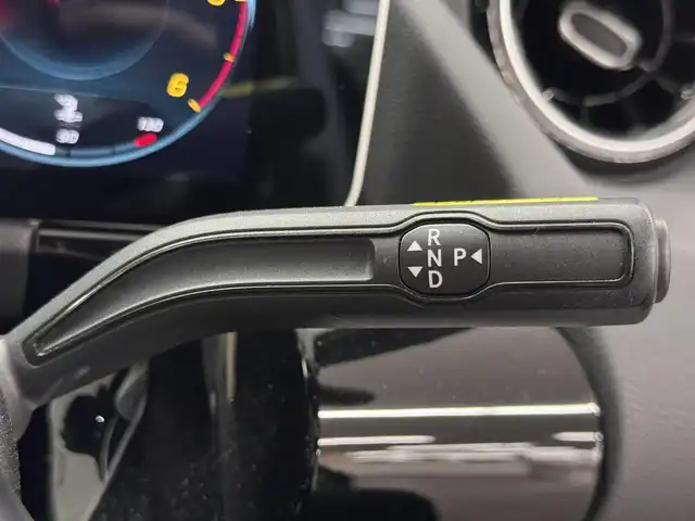 メルセデス・ベンツ Ｂ２００ｄ AMGライン 三重県 2020(令2)年 2.4万km デジタルホワイト ディーゼル・ターボ/FF/MTモード付コラム8AT/10.25インチナビ MBUX/（AM/FM/TV/USB-C/Bluetooth/CarPlay/AndroidAuto）/360°カメラシステム*/ドライブレコーダー 前後/ETC2.0/安全/レーダーセーフティパッケージ*/●PRE-SAFEブレーキ、PRE-SAFE＋/●アクティブレーンキーピングアシスト/●ブラインドスポットアシスト/●アクティブディスタンスアシスト・ディストロニック（追従走行・自動再発進機能付クルコン）/●パークトロニック（コーナーセンサー）/●アクティブパーキングアシスト/●レーンチェンジアシスト/●アテンションアシスト/など/装備/【AMGライン*】/●18インチ5ツインスポークAW/●ステンレスペダル/●アダプティブハイビームアシスト・プラス/【アドバンスドパッケージ*】/●ヘッドアップディスプレイ/●アドバンスドサウンドシステム（10スピーカー）/・ハーフレザーシート/・シートヒーター（D/N）/・メモリー付12wayパワーシート（D/N）/・左右独立オートエアコン/・LEDインテリジェントライトシステム/・オートトランク/など/*…メーカーOP