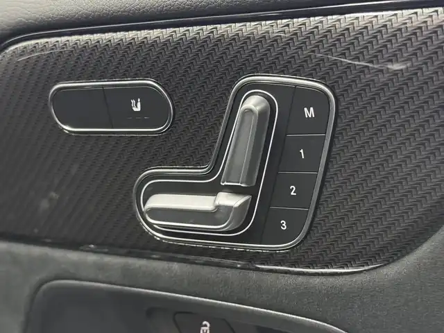 メルセデス・ベンツ Ｂ２００ｄ AMGライン 三重県 2020(令2)年 2.4万km デジタルホワイト ディーゼル・ターボ/FF/MTモード付コラム8AT/10.25インチナビ MBUX/（AM/FM/TV/USB-C/Bluetooth/CarPlay/AndroidAuto）/360°カメラシステム*/ドライブレコーダー 前後/ETC2.0/安全/レーダーセーフティパッケージ*/●PRE-SAFEブレーキ、PRE-SAFE＋/●アクティブレーンキーピングアシスト/●ブラインドスポットアシスト/●アクティブディスタンスアシスト・ディストロニック（追従走行・自動再発進機能付クルコン）/●パークトロニック（コーナーセンサー）/●アクティブパーキングアシスト/●レーンチェンジアシスト/●アテンションアシスト/など/装備/【AMGライン*】/●18インチ5ツインスポークAW/●ステンレスペダル/●アダプティブハイビームアシスト・プラス/【アドバンスドパッケージ*】/●ヘッドアップディスプレイ/●アドバンスドサウンドシステム（10スピーカー）/・ハーフレザーシート/・シートヒーター（D/N）/・メモリー付12wayパワーシート（D/N）/・左右独立オートエアコン/・LEDインテリジェントライトシステム/・オートトランク/など/*…メーカーOP