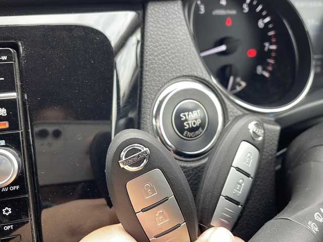 日産 エクストレイル 20X エマージェンシーブレーキ 茨城県 2016(平28)年 5.4万km ブリリアントホワイトパール 純正SDナビ/Bluetooth搭載/フルセグTV/バックカメラ/エマージェンシーブレーキ/フロントソナー/リアソナー/クルーズコントロール/AAC/オートライト/ハーフレザーシート/シートヒーター/純正17インチアルミホイール/純正フロアマット/アイドリングストップ/スマートキー/ETC