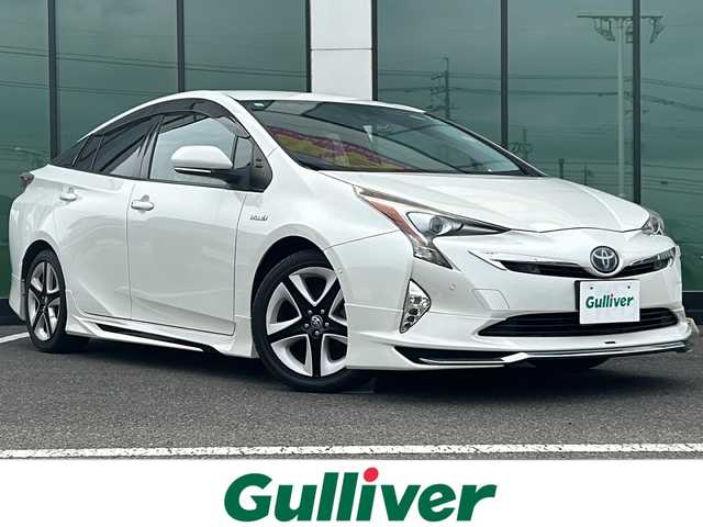 トヨタ プリウス A ツーリングセレクション 福岡県 2017(平29)年 7.1万km ホワイトパールクリスタルシャイン ・純正９型ナビ　/・（フルセグ・ＤＶＤ再生・Ｂｌｕｅｔｏｏｔｈ）/・バックカメラ/・前後ドライブレコーダー/・セーフティセンスパッケージ/・レーダークルーズコントロール/・プリクラッシュセーフティ/・ヘッドアップディスプレイ/・オートマチックハイビーム/・ＬＥＤオートライト/・シートヒーター/・純正１７インチＡＷ