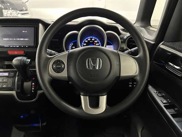 ホンダ Ｎ ＢＯＸ カスタム G Aパッケージ 佐賀県 2014(平26)年 5.8万km プレミアムダイナミックブルーパール ワンオーナー/衝突被害軽減システム/オートライト/社外7型ナビ/CD/DVD/フルセグTV/バックカメラ/両側パワースライドドア/ETC/オートライト/HIDライト/純正14インチアルミホイール/スマートキー/プッシュスタートボタン