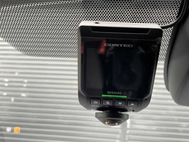 トヨタ カローラツーリング ハイブリッド S 三重県 2020(令2)年 3.4万km シルバーM 純正ナビ　/フルセグＴＶ　/ドラレコ　/Ｂカメラ　/ＥＴＣ　/ドライブレコーダー　/レーダークルーズコントロール　/セーフティセンス　/純正１６インチアルミ　/オートハイビーム　/ハンドルヒーター　/シートヒーター