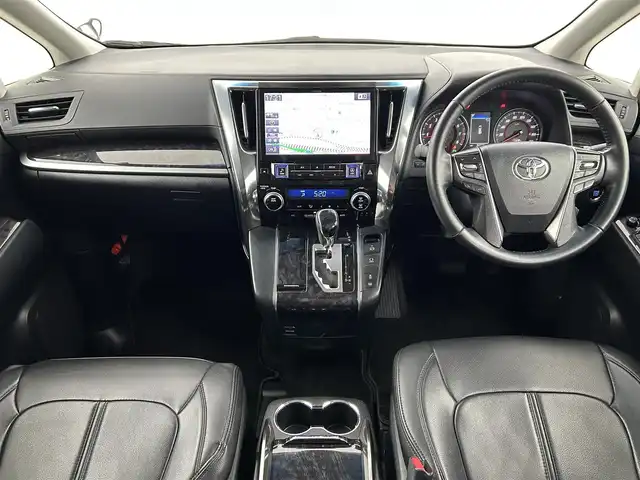 トヨタ ヴェルファイア Z Aエディション 福岡県 2019(平31)年 5.7万km ホワイトパールクリスタルシャイン サンルーフ　/後席モニター　/社外ナビ（ＢＴ，フルセグＴＶ）　/バックカメラ　/ＥＴＣ　/前後ドラレコ　/ＡＣＣ　/コーナーセンサー　/衝突軽減ブレーキ　/レーンキープ　/両側電動スライドドア　/パワーバックドア　/ＬＥＤ