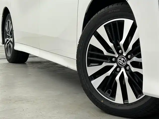 トヨタ ヴェルファイア Z Aエディション 福岡県 2019(平31)年 5.7万km ホワイトパールクリスタルシャイン サンルーフ　/後席モニター　/社外ナビ（ＢＴ，フルセグＴＶ）　/バックカメラ　/ＥＴＣ　/前後ドラレコ　/ＡＣＣ　/コーナーセンサー　/衝突軽減ブレーキ　/レーンキープ　/両側電動スライドドア　/パワーバックドア　/ＬＥＤ