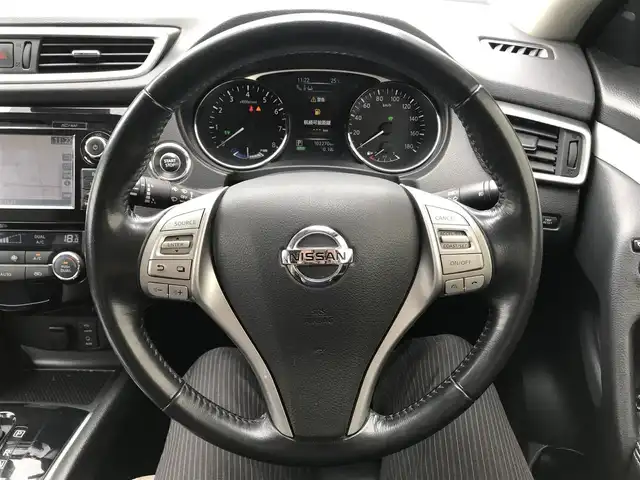 日産 エクストレイル ハイブリッド モード・プレミア 栃木県 2016(平28)年 10.3万km ダイヤモンドブラック 株)IDOMが運営する【じしゃロン小山店】の自社ローン専用車両になります。こちらは現金またはオートローンご利用時の価格です。自社ローンご希望の方は別途その旨お申付け下さい//純正フルセグナビ/（CD/DVD/AM/FMラジオ）/(Bluetooth)/スマートキー/プッシュスタート/バックカメラ/ＥＴＣ/エマージェンシーブレーキ/車線逸脱警報/ステアリングリモコン/電動格納ドアミラー/パワーウインドウ/防眩ミラー/オートライト