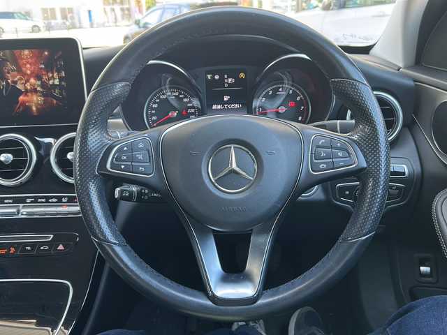 メルセデス・ベンツ Ｃ１８０ アバンギャルド 埼玉県 2014(平26)年 8万km ポーラホワイト 運転席、助手席シートヒーター/運転席、助手席パワーシート/純正フロアマット/純正ナビ/CDチェンジャー/Bluetooth/フルセグTV/アイドリングストップ/クルーズコントロール/オートエアコン/MTモード付/ETC/バックカメラ/純正17インチアルミホイール/横滑り防止装置/レーンキープアシスト/オートライト/前後コーナーセンサー/PRE-SAFE/LEDヘッドライト/ハーフレザーシート