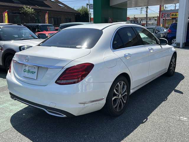 メルセデス・ベンツ Ｃ１８０ アバンギャルド 埼玉県 2014(平26)年 8万km ポーラホワイト 運転席、助手席シートヒーター/運転席、助手席パワーシート/純正フロアマット/純正ナビ/CDチェンジャー/Bluetooth/フルセグTV/アイドリングストップ/クルーズコントロール/オートエアコン/MTモード付/ETC/バックカメラ/純正17インチアルミホイール/横滑り防止装置/レーンキープアシスト/オートライト/前後コーナーセンサー/PRE-SAFE/LEDヘッドライト/ハーフレザーシート