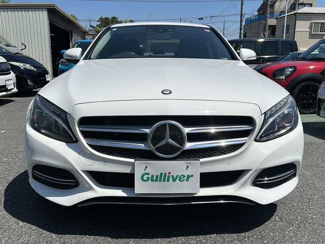 メルセデス・ベンツ Ｃ１８０ アバンギャルド 埼玉県 2014(平26)年 8万km ポーラホワイト 運転席、助手席シートヒーター/運転席、助手席パワーシート/純正フロアマット/純正ナビ/CDチェンジャー/Bluetooth/フルセグTV/アイドリングストップ/クルーズコントロール/オートエアコン/MTモード付/ETC/バックカメラ/純正17インチアルミホイール/横滑り防止装置/レーンキープアシスト/オートライト/前後コーナーセンサー/PRE-SAFE/LEDヘッドライト/ハーフレザーシート