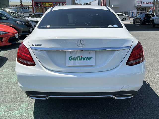 メルセデス・ベンツ Ｃ１８０ アバンギャルド 埼玉県 2014(平26)年 8万km ポーラホワイト 運転席、助手席シートヒーター/運転席、助手席パワーシート/純正フロアマット/純正ナビ/CDチェンジャー/Bluetooth/フルセグTV/アイドリングストップ/クルーズコントロール/オートエアコン/MTモード付/ETC/バックカメラ/純正17インチアルミホイール/横滑り防止装置/レーンキープアシスト/オートライト/前後コーナーセンサー/PRE-SAFE/LEDヘッドライト/ハーフレザーシート