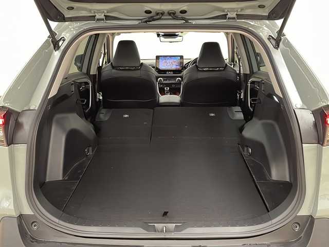 トヨタ ＲＡＶ４ アドベンチャー 道央・札幌 2022(令4)年 2.1万km アーバンカーキ /4WD//純正ナビ/（フルセグ/ラジオ/BT）//レーダークルーズコントロール//ETC2.0//衝突被害軽減システム//横滑り防止装置//ハンドルヒーター//サンルーフ//シートヒーター（運転席、助手席）//パワーシート（運転席、助手席）//ステアリングスイッチ//ハーフレザーシート//オートライト//オートハイビーム//フォグライト//スペアキー
