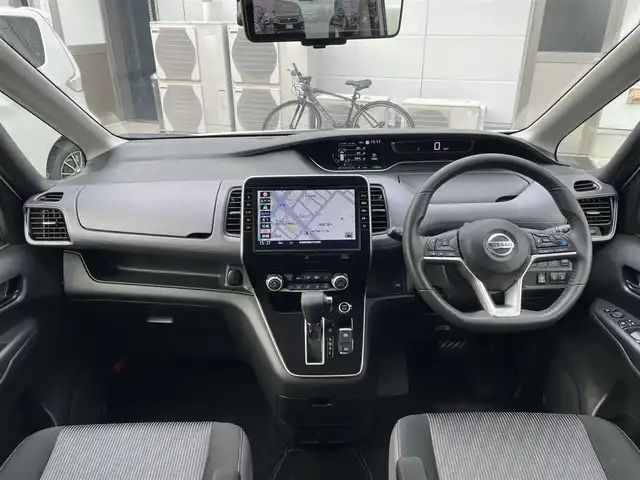 日産 セレナ ハイウェイスター V 兵庫県 2020(令2)年 2.2万km ブリリアントホワイトパール ・ワンオーナー/・純正OP10インチナビ（MM520D-L）/・地デジ/DVD/BT/・ナビ連動ドライブレコーダー前後/・アラウンドビューモニター/・ステアリングリモコン/・両側パワースライドドア/・ETC/・純正16インチAW/・オートLEDヘッドランプ/・インテリジェントルームミラー/・プロパイロット/・LDW（車線逸脱警報）/・LDP（車線逸脱防止支援）/・BSW（後側方車両検知警報）/・BSI（後側方衝突防止支援）/・エマージェンシーブレーキ/・標識認識機能/・ハイビームアシスト