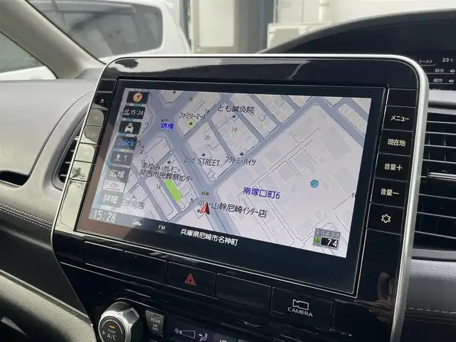 日産 セレナ ハイウェイスター V 兵庫県 2020(令2)年 2.2万km ブリリアントホワイトパール ・ワンオーナー/・純正OP10インチナビ（MM520D-L）/・地デジ/DVD/BT/・ナビ連動ドライブレコーダー前後/・アラウンドビューモニター/・ステアリングリモコン/・両側パワースライドドア/・ETC/・純正16インチAW/・オートLEDヘッドランプ/・インテリジェントルームミラー/・プロパイロット/・LDW（車線逸脱警報）/・LDP（車線逸脱防止支援）/・BSW（後側方車両検知警報）/・BSI（後側方衝突防止支援）/・エマージェンシーブレーキ/・標識認識機能/・ハイビームアシスト