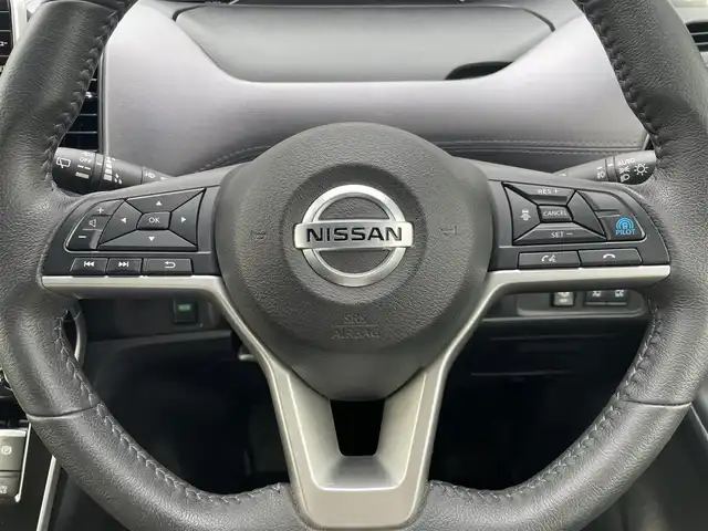 日産 セレナ ハイウェイスター V 兵庫県 2020(令2)年 2.2万km ブリリアントホワイトパール ・ワンオーナー/・純正OP10インチナビ（MM520D-L）/・地デジ/DVD/BT/・ナビ連動ドライブレコーダー前後/・アラウンドビューモニター/・ステアリングリモコン/・両側パワースライドドア/・ETC/・純正16インチAW/・オートLEDヘッドランプ/・インテリジェントルームミラー/・プロパイロット/・LDW（車線逸脱警報）/・LDP（車線逸脱防止支援）/・BSW（後側方車両検知警報）/・BSI（後側方衝突防止支援）/・エマージェンシーブレーキ/・標識認識機能/・ハイビームアシスト
