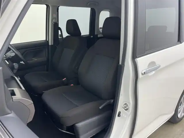 トヨタ ルーミー G 岡山県 2022(令4)年 2.7万km パールホワイトⅢ メモリーナビ/【Bluetooth/フルセグTV/CD】/型番:MDV-D208BT/両側パワースライドドア/バックカメラ/衝突軽減ブレーキシステム/社外ドライブレコーダー（前）/LEDヘッドライト/オートライト/ETC/アイドリングストップ/プッシュスタート/スマートキー×1