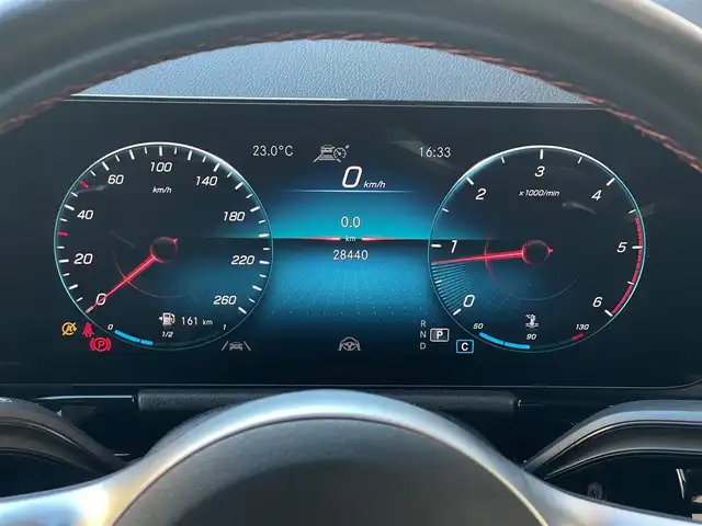 メルセデス・ベンツ ＧＬＡ２００ｄ 4マチック AMGライン 山梨県 2021(令3)年 2.9万km ポーラホワイト １オーナー/パノラマＳＲ/黒半革/シートＨ　/純正ＨＤＤナビ　/フルセグ　/ＡｐｐｌｅＣａｒＰｌａｙ　/ＡｎｄｒｏｉｄＡｕｔｏ　/全方位カメラ　/ＬＥＤヘッドライト　/オートハイビーム　/パワーバックドア　/フットオープナ/パドルシフト/社外レーダー/