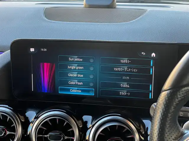 メルセデス・ベンツ ＧＬＡ２００ｄ 4マチック AMGライン 山梨県 2021(令3)年 2.9万km ポーラホワイト １オーナー/パノラマＳＲ/黒半革/シートＨ　/純正ＨＤＤナビ　/フルセグ　/ＡｐｐｌｅＣａｒＰｌａｙ　/ＡｎｄｒｏｉｄＡｕｔｏ　/全方位カメラ　/ＬＥＤヘッドライト　/オートハイビーム　/パワーバックドア　/フットオープナ/パドルシフト/社外レーダー/