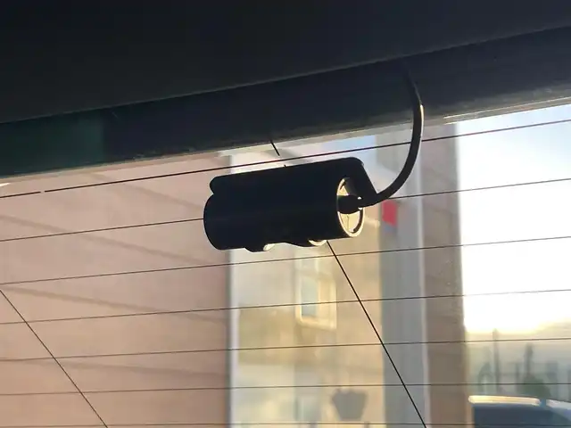 メルセデス・ベンツ ＧＬＡ２００ｄ 4マチック AMGライン 山梨県 2021(令3)年 2.9万km ポーラホワイト １オーナー/パノラマＳＲ/黒半革/シートＨ　/純正ＨＤＤナビ　/フルセグ　/ＡｐｐｌｅＣａｒＰｌａｙ　/ＡｎｄｒｏｉｄＡｕｔｏ　/全方位カメラ　/ＬＥＤヘッドライト　/オートハイビーム　/パワーバックドア　/フットオープナ/パドルシフト/社外レーダー/