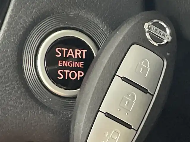 日産 ルークス ハイウェイスター X 群馬県 2022(令4)年 2.8万km ブラック 雹害　純正ナビ　フルセグＴＶ　アラウンドビューモニター　片側スライドドア　アイドリングストップ機能　プッシュスタート　ステアリングスイッチ　オートエアコン　前方ドライブレコーダー　ＬＥＤ　ＥＴＣ