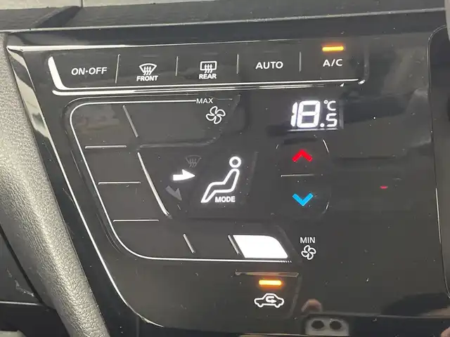 日産 ルークス ハイウェイスター X 群馬県 2022(令4)年 2.8万km ブラック 雹害　純正ナビ　フルセグＴＶ　アラウンドビューモニター　片側スライドドア　アイドリングストップ機能　プッシュスタート　ステアリングスイッチ　オートエアコン　前方ドライブレコーダー　ＬＥＤ　ＥＴＣ