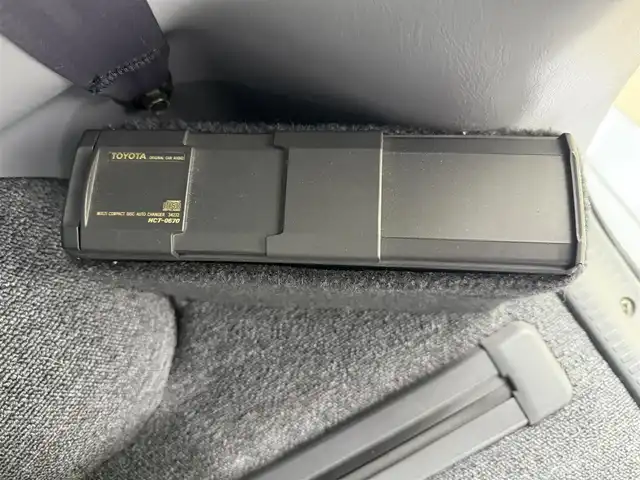 トヨタ ハイエース レジアス ウインドツアラー 愛知県 1997(平9)年 13.2万km ブルーイッシュシルバーM 対面シート/ツインサンルーフ/ルーフレール/カーテン/純正OPナビ/ドラレコ/WAC/ECT/電格ミラー/ドアバイザー/ハロゲンヘッドライト/フォグランプ/純正アルミホイール/純正フロアマット