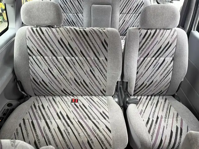 トヨタ ハイエース レジアス ウインドツアラー 愛知県 1997(平9)年 13.2万km ブルーイッシュシルバーM 対面シート/ツインサンルーフ/ルーフレール/カーテン/純正OPナビ/ドラレコ/WAC/ECT/電格ミラー/ドアバイザー/ハロゲンヘッドライト/フォグランプ/純正アルミホイール/純正フロアマット