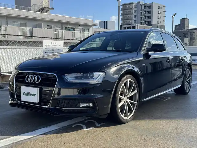 アウディ Ａ４ アバント 2．0 TFSI 広島県 2015(平27)年 6.3万km ミトスブラックメタリック 走行距離：62571km(入庫時)/2.0 TFSI Sラインパッケージ/純正ナビ/バックカメラ/コーナーセンサー/パワーシート(D席・N席)/シートヒータ(D席・N席)/パワーリアゲート/ハーフレザーシート/S-lineロゴ入りスカッフプレート/パドルシフト/ETC