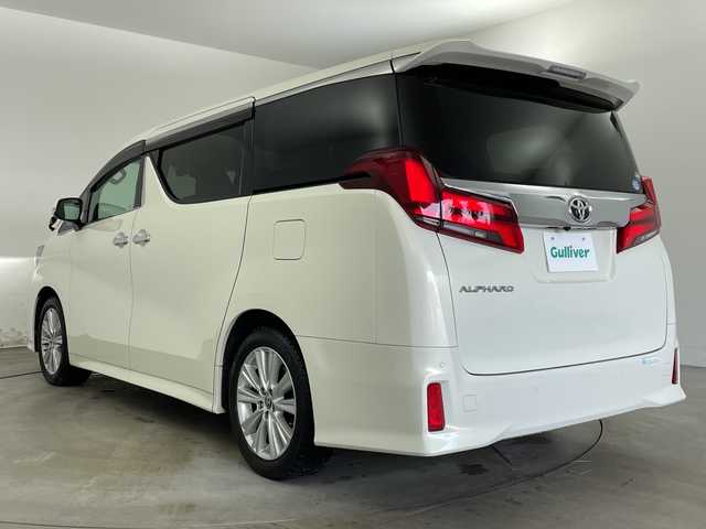トヨタ アルファード S Aパッケージ 兵庫県 2019(令1)年 3万km ラグジュアリーホワイトパールクリスタルシャインガラスフレーク ・純正10インチナビ（TV・BT・DVD・CD・HDMI・USB）/・フリップダウンモニター/・バックカメラ/・ビルトインETC/・両側パワースライドドア/・レーダークルーズコントロール/・トヨタセーフティセンス/・レーントレーシングアラート/・クリアランスソナー/・パーキングサポートブレーキ/・プリクラッシュセーフティ/・ロードサインアシスト/・nanoe/・先行者発進告知/・LEDオートライト/・LEDフォグランプ/・オートマチックハイビーム/・横滑り防止装置/・電動パーキングブレーキ/・ブレーキホールド/・2列目オットマンシート/・シートリフター/・ALL AUTO PW/・純正18インチアルミホイール/・純正フロアマット/・ステアリングリモコン/・ドアバイザー/・スマートキー/・スペアキー/・プッシュスタート/・電動格納ミラー/・ウインカーミラー/・W＋サイドエアバック/・カーテンエアバック