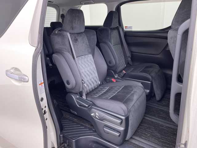 トヨタ アルファード S Aパッケージ 兵庫県 2019(令1)年 3万km ラグジュアリーホワイトパールクリスタルシャインガラスフレーク ・純正10インチナビ（TV・BT・DVD・CD・HDMI・USB）/・フリップダウンモニター/・バックカメラ/・ビルトインETC/・両側パワースライドドア/・レーダークルーズコントロール/・トヨタセーフティセンス/・レーントレーシングアラート/・クリアランスソナー/・パーキングサポートブレーキ/・プリクラッシュセーフティ/・ロードサインアシスト/・nanoe/・先行者発進告知/・LEDオートライト/・LEDフォグランプ/・オートマチックハイビーム/・横滑り防止装置/・電動パーキングブレーキ/・ブレーキホールド/・2列目オットマンシート/・シートリフター/・ALL AUTO PW/・純正18インチアルミホイール/・純正フロアマット/・ステアリングリモコン/・ドアバイザー/・スマートキー/・スペアキー/・プッシュスタート/・電動格納ミラー/・ウインカーミラー/・W＋サイドエアバック/・カーテンエアバック