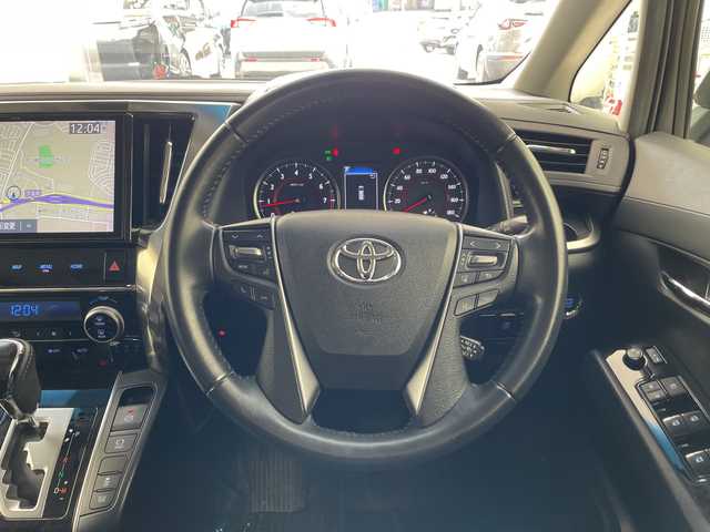 トヨタ アルファード S Aパッケージ 兵庫県 2019(令1)年 3万km ラグジュアリーホワイトパールクリスタルシャインガラスフレーク ・純正10インチナビ（TV・BT・DVD・CD・HDMI・USB）/・フリップダウンモニター/・バックカメラ/・ビルトインETC/・両側パワースライドドア/・レーダークルーズコントロール/・トヨタセーフティセンス/・レーントレーシングアラート/・クリアランスソナー/・パーキングサポートブレーキ/・プリクラッシュセーフティ/・ロードサインアシスト/・nanoe/・先行者発進告知/・LEDオートライト/・LEDフォグランプ/・オートマチックハイビーム/・横滑り防止装置/・電動パーキングブレーキ/・ブレーキホールド/・2列目オットマンシート/・シートリフター/・ALL AUTO PW/・純正18インチアルミホイール/・純正フロアマット/・ステアリングリモコン/・ドアバイザー/・スマートキー/・スペアキー/・プッシュスタート/・電動格納ミラー/・ウインカーミラー/・W＋サイドエアバック/・カーテンエアバック