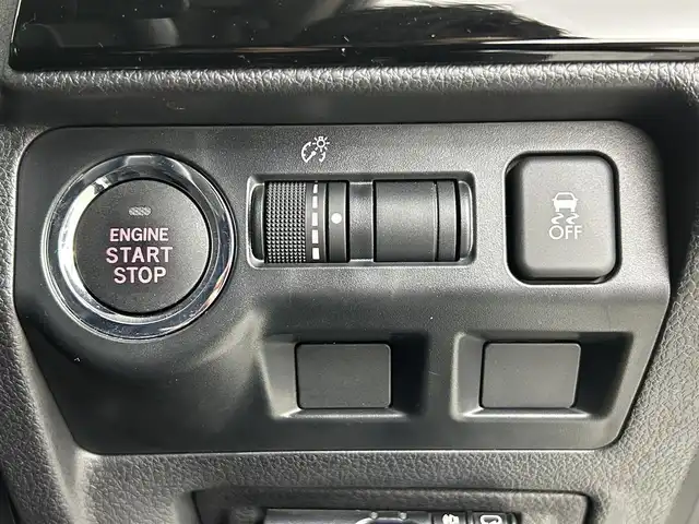 スバル レヴォーグ 1．6GT アイサイト 道央・札幌 2015(平27)年 3.7万km クリスタルホワイトP ・４WD/・社外ＳＤナビ/・バックカメラ/・サイドカメラ/・CD/DVD/BT/フルセグ/SD/iPod/HDMI/USB/・純正前方ドライブレコーダー/・ＥＴＣ/・アイサイト/・横滑り防止装置/・レーダークルーズコントロール/・レーンキープアシスト/・ブラインドスポットモニター/・ヒルディセントコントロール/・電子パーキングブレーキ/・HIDヘッドライト/・オートライト/・前後フォグランプ/・D席パワーシート/・純正フロアマット/・パドルシフト/・防眩ミラー/・トノカバー/・ドアバイザー/・電動格納ウィンカーミラー/・プッシュスタート/・スマートキー/・スペアキー