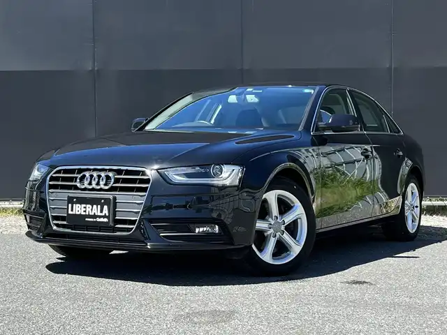 アウディ,Ａ４,2．0TFSI,純正ナビ Bカメラ 黒革 シートヒーター,2014年