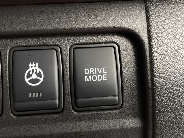 日産 セレナ e－パワー ハイウェイスター G 鹿児島県 2020(令2)年 5.5万km ダイヤモンドブラック 純正１０インチナビ　プロパイロット　１１インチフリップダウンモニター　衝突軽減ブレーキ　アラウンドビューモニター　両側パワースライドドア　ビルトインＥＴＣ　シートヒーター　デジタルインナーミラー